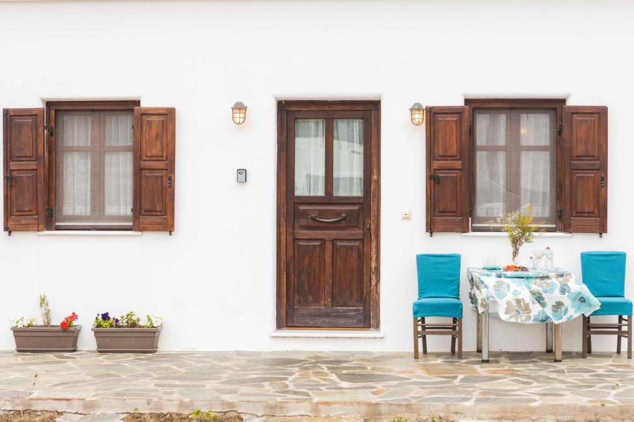 Maria's Traditional Apartment